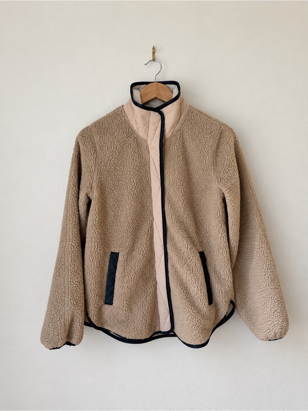 Abercrombie & Fitch Tan Sherpa Fleece Jacket Black Trim size Small